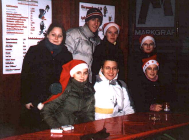 v.l.n.r. Sanny,  Udo, Cori, Dani, Michi, Steve, RePpI (auf dem Weihnachtsmarkt Dresden)